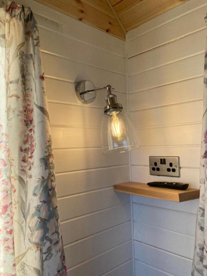 The Cedar Tiny House Villa Coldingham Exterior photo
